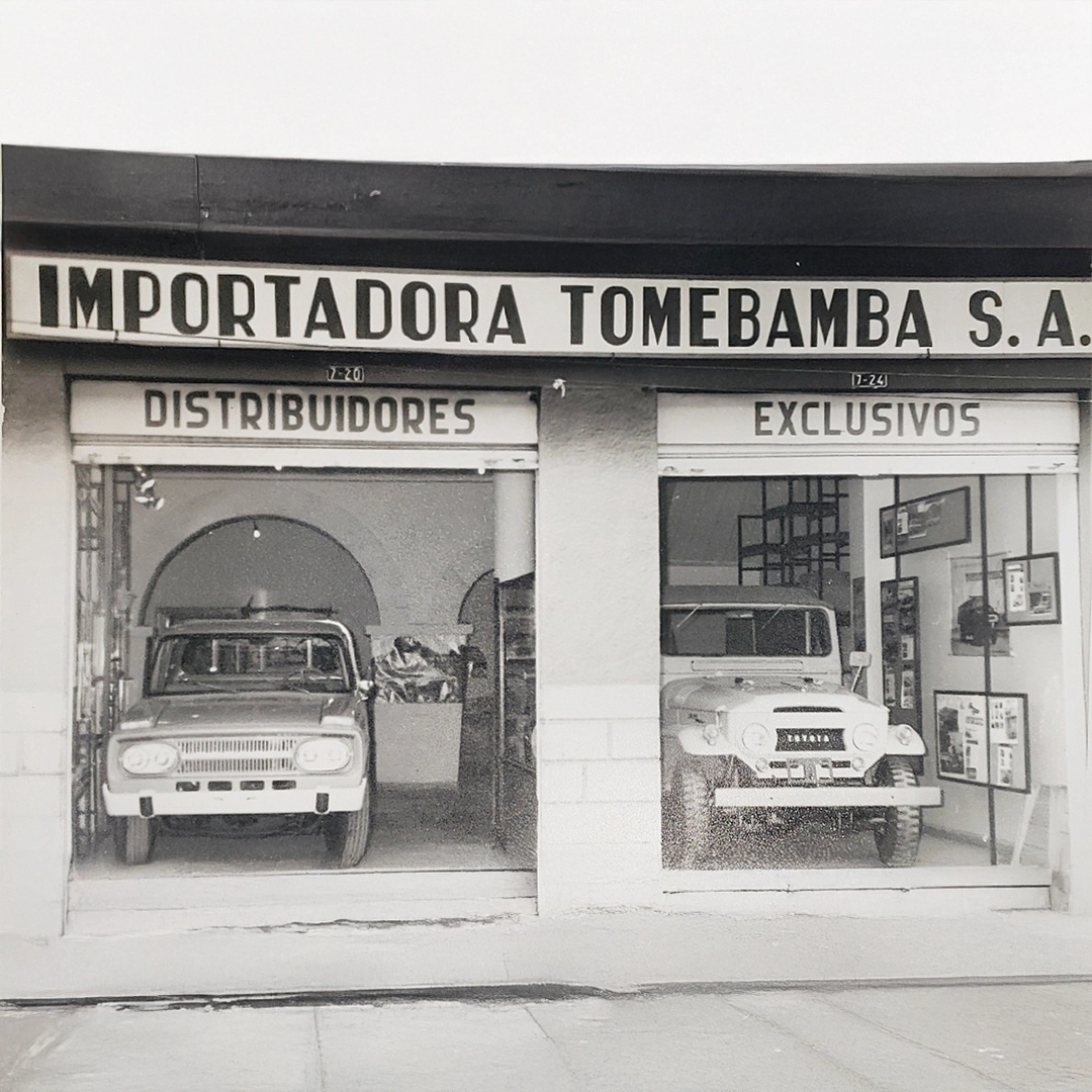 Fachada histórica Importadora Tomebamba
